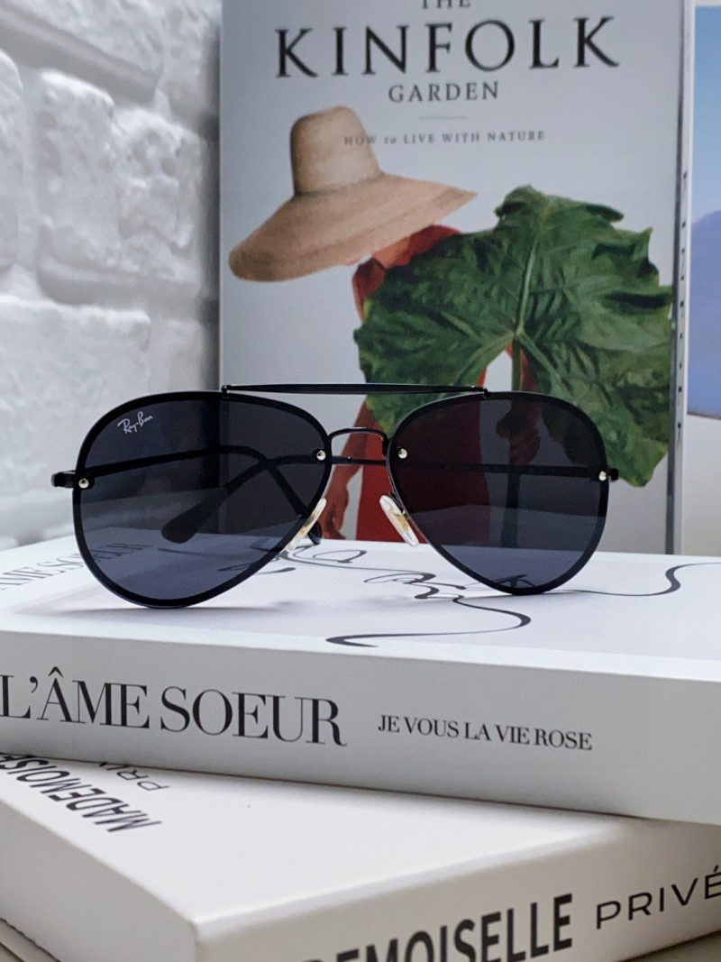 Солнцезащитные очки Ray-Ban RB3584 Авиатор