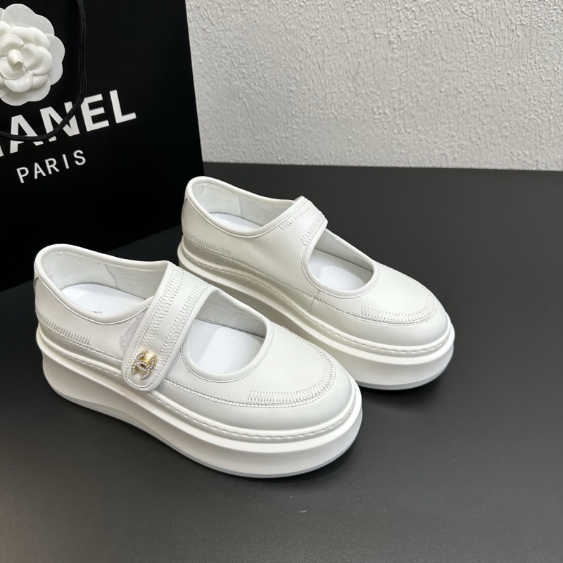 Женские белые мокасины на платформе Chanel
