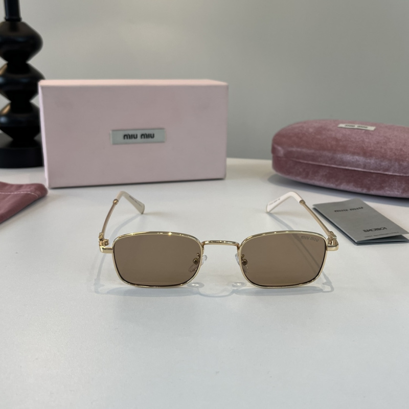 Солнцезащитные очки Miu Miu с металлической оправой