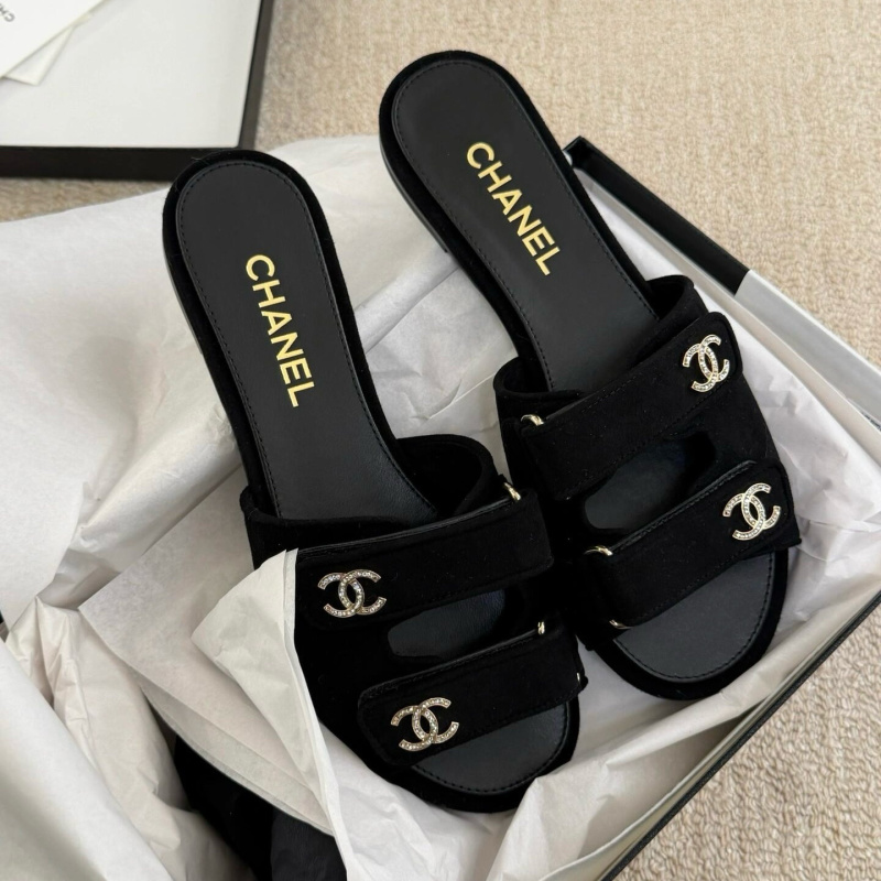 Женские мюли Chanel чёрного цвета