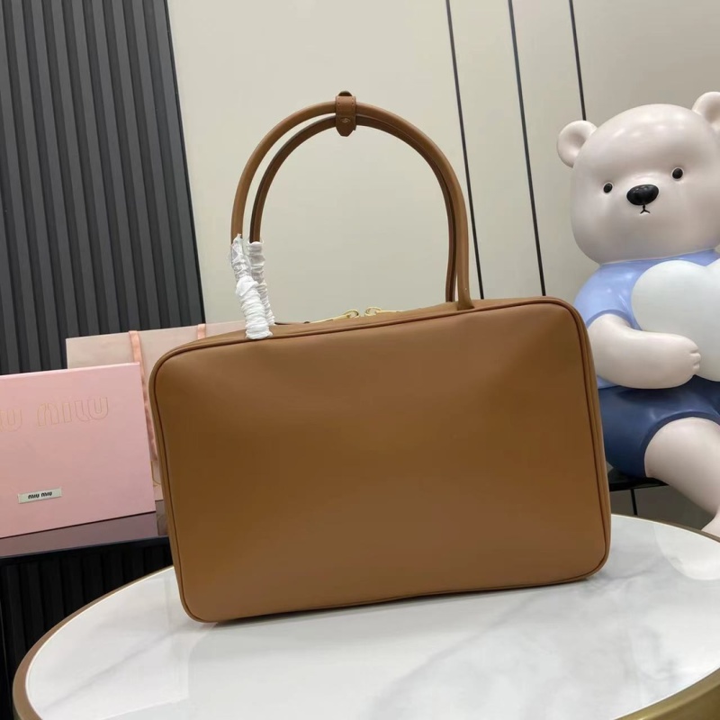 Сумка Miu Miu коричневая с ручкой