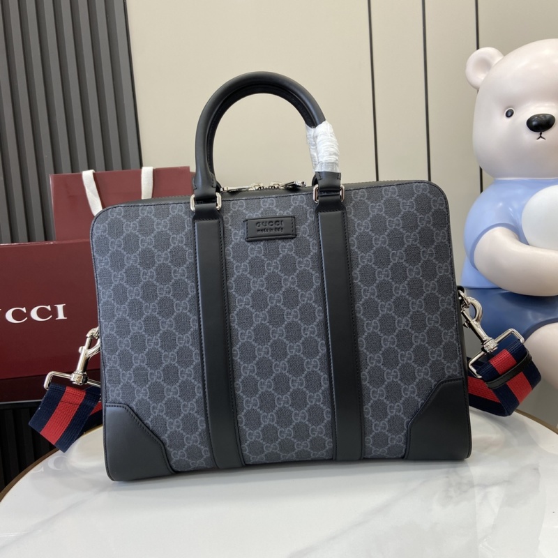 Сумка Gucci с монограммой и ремнем