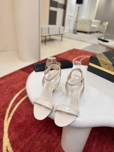 Туфли Christian Louboutin