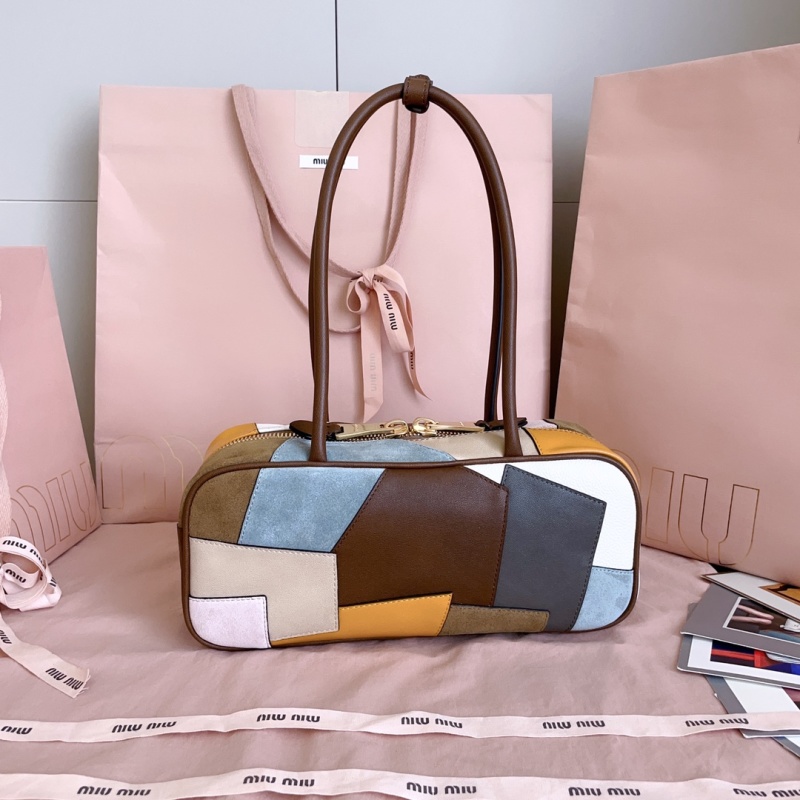 Женская сумка боулет с цветными кожаными вставками Miu Miu
