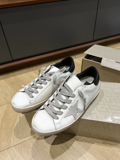 Кроссовки Golden Goose