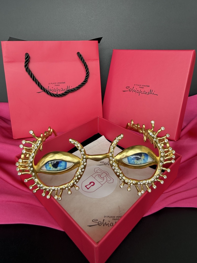 Брошь в виде декоративных очков с кристаллами Schiaparelli