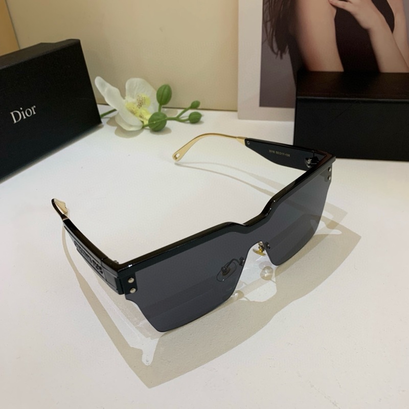 Солнечные очки Dior квадратная форма