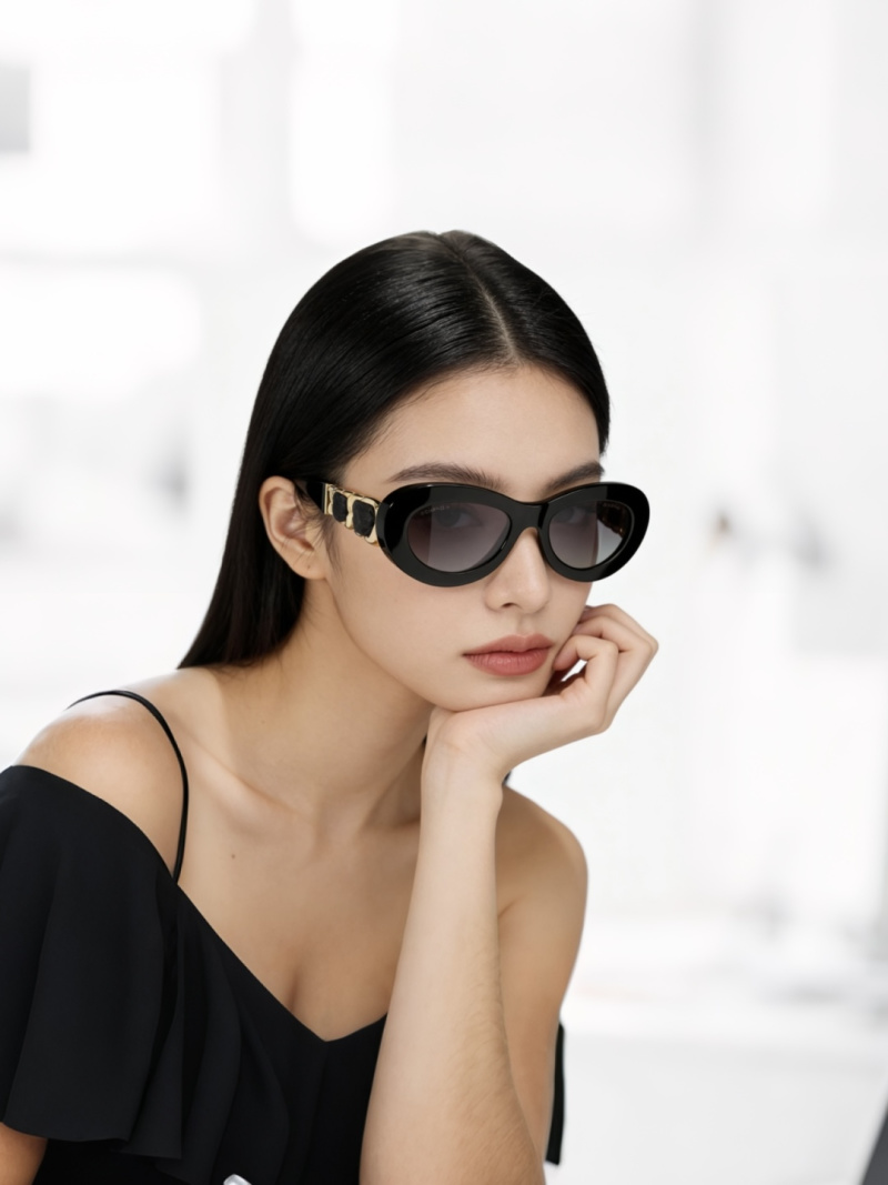 Женские солнцезащитные очки Chanel