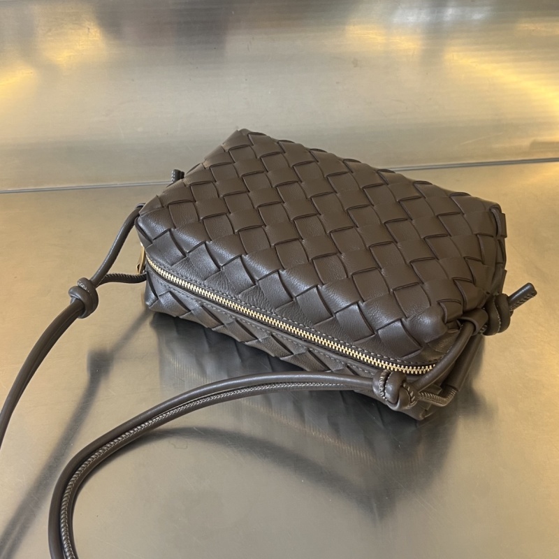 Сумка Bottega Veneta с плетением Intrecciato