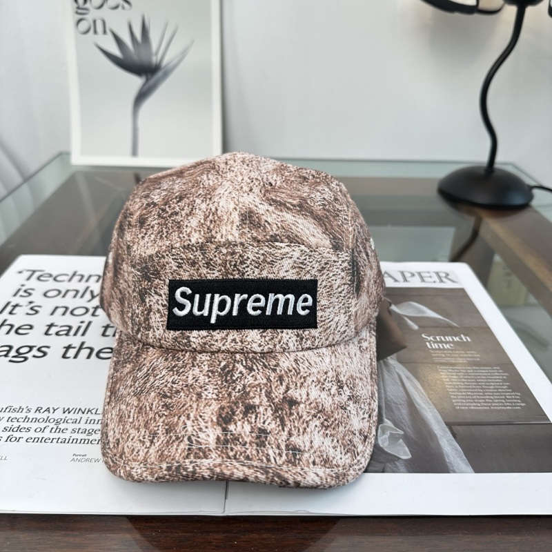 Кепка с вышивкой Supreme