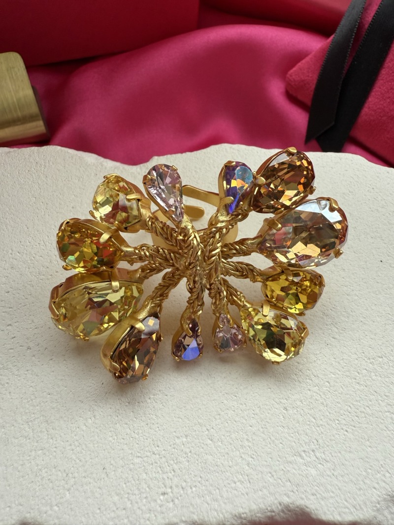 Кольцо с кристаллами Schiaparelli