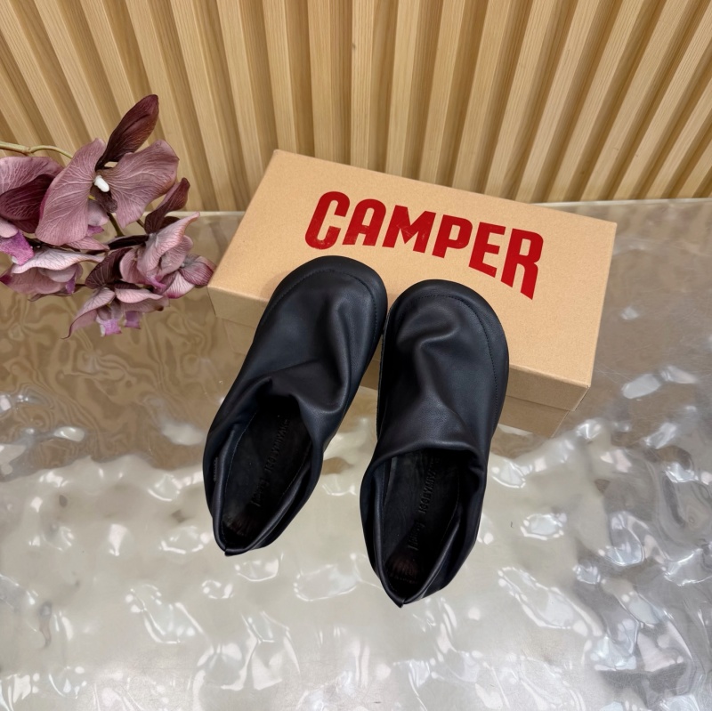 Черные слипоны Camper x Issey Miyake