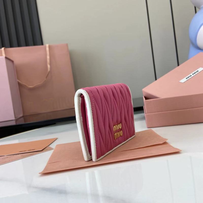 Кошелёк Miu Miu розовый