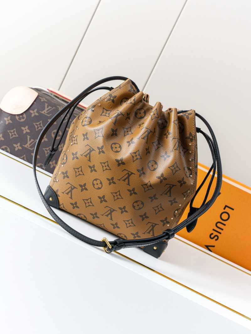 Сумка Louis Vuitton Noé из монограммной ткани
