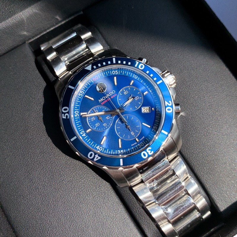Часы Movado