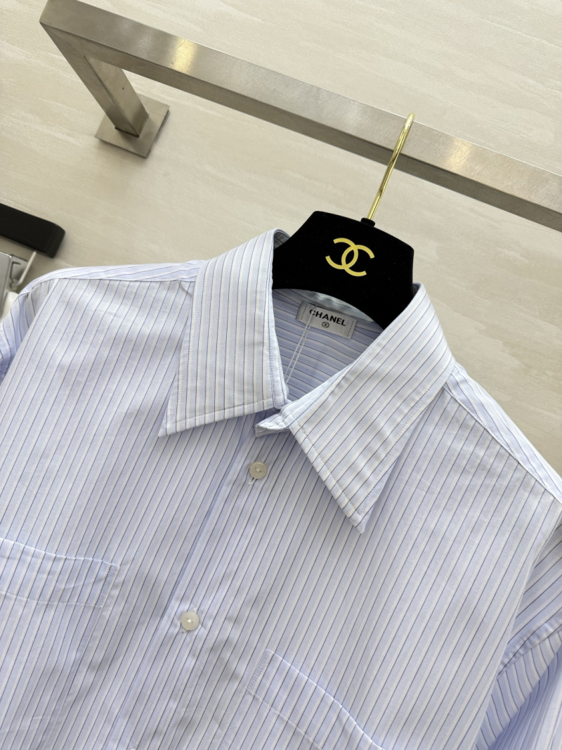 Рубашка женская в голубую полоску с карманами и вышивкой Chanel