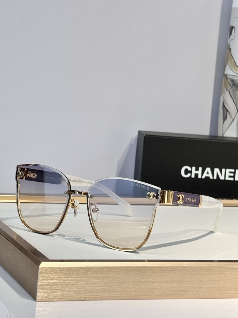 Солнцезащитные очки Chanel модель 5505-H