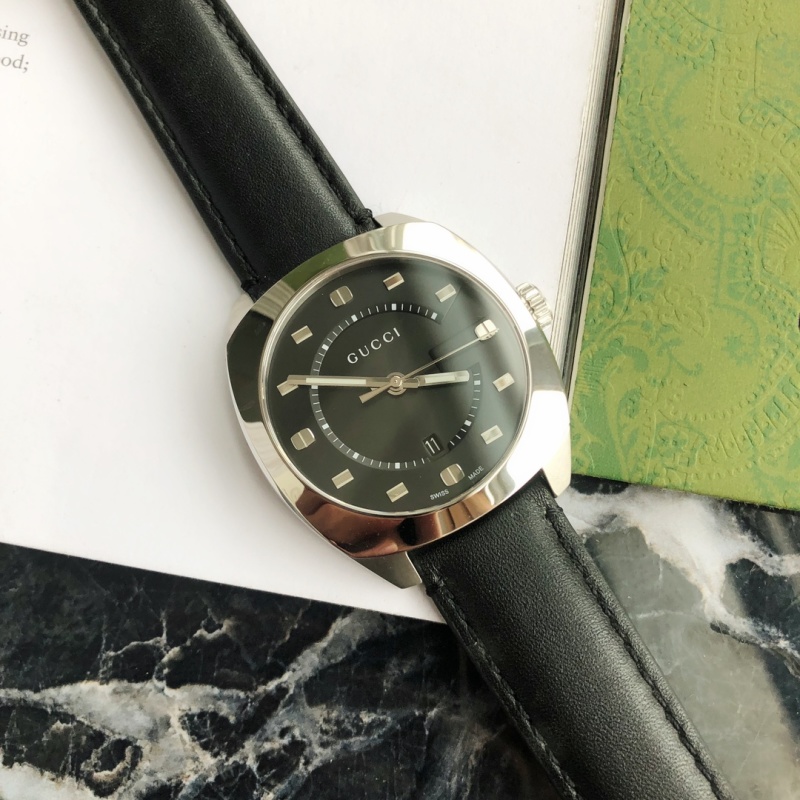 Часы Gucci