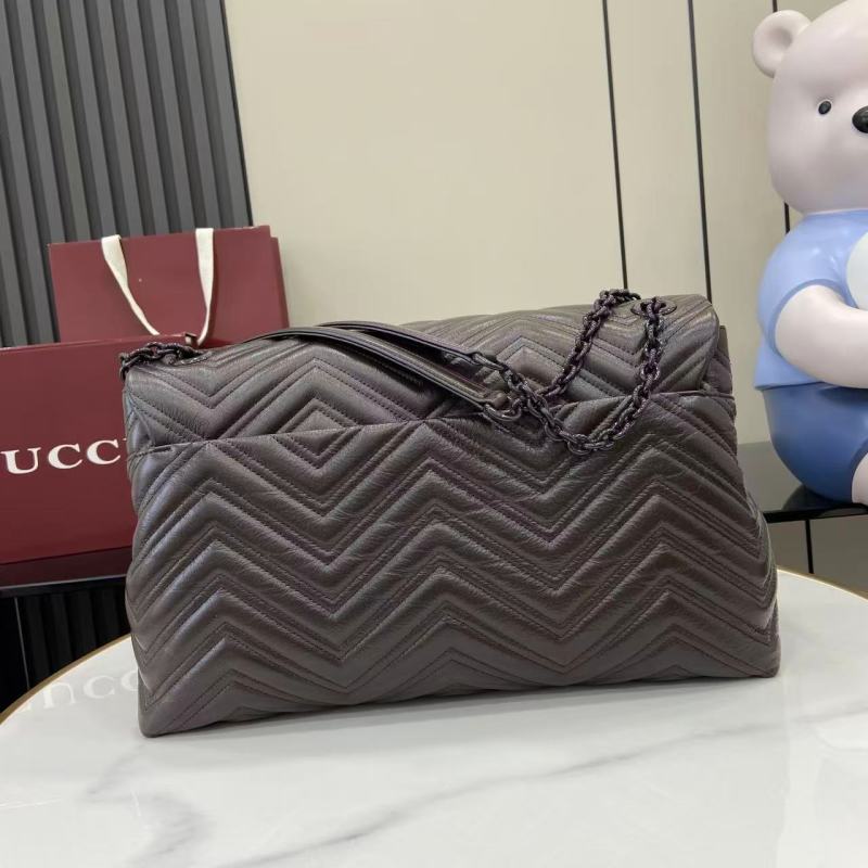 Сумка кросс-боди Gucci с цепочкой