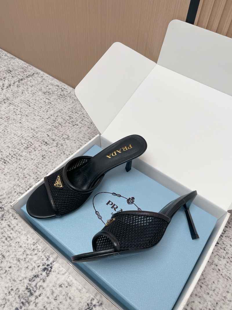 Женские черные сетчатые босоножки на каблуке с треугольным логотипом Prada