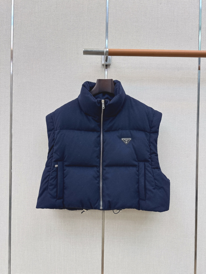 Жилет Prada