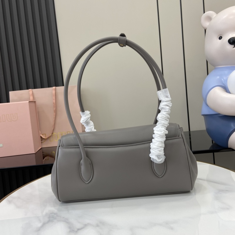 Сумка Miu Miu серая с золотой фурнитурой