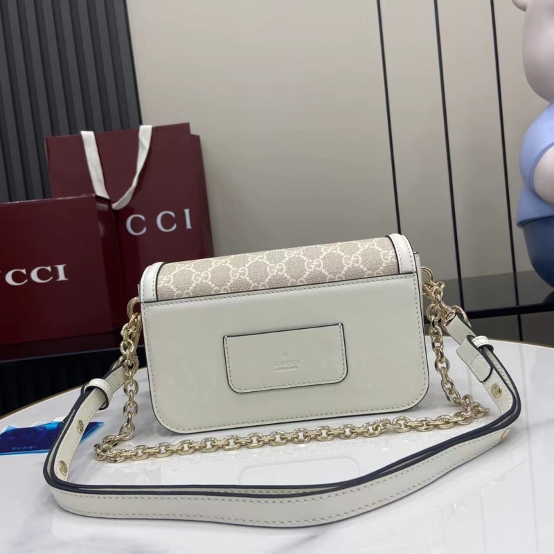 Сумка Gucci GG Supreme с цепочкой