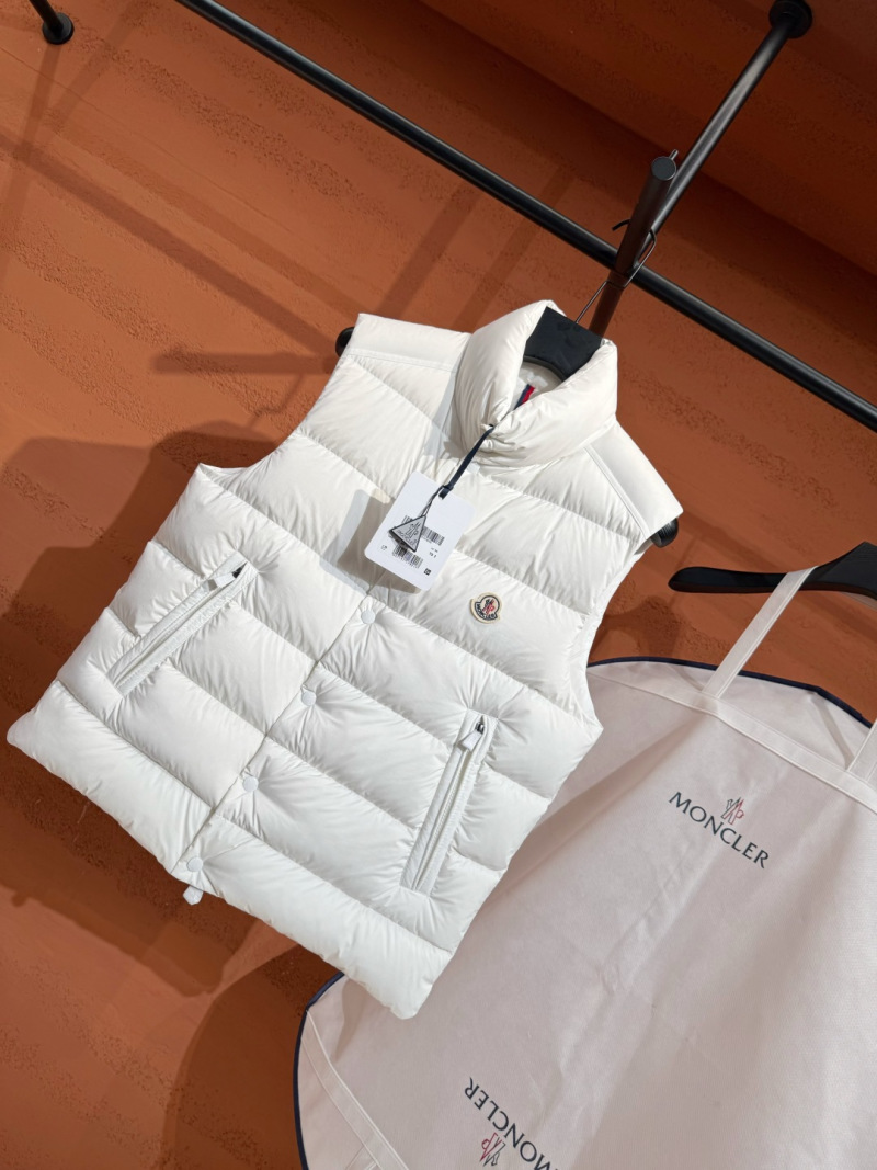 Жилет Moncler