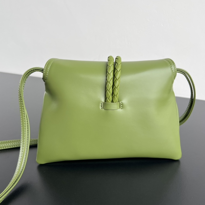 Сумка женская зелёная Liberta Bottega Veneta