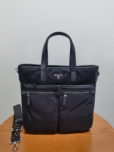 Сумка-тоут Prada Re-Nylon черный, 36x34см