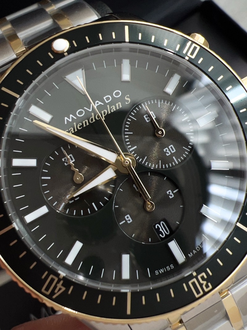 Часы Movado