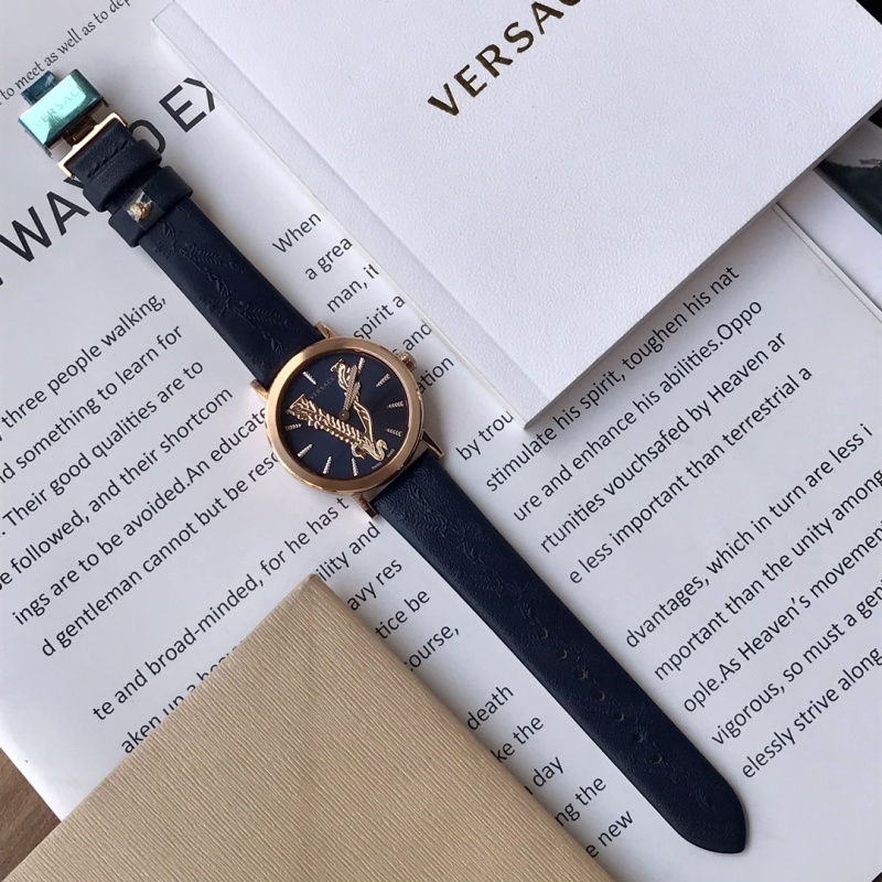 Часы Versace