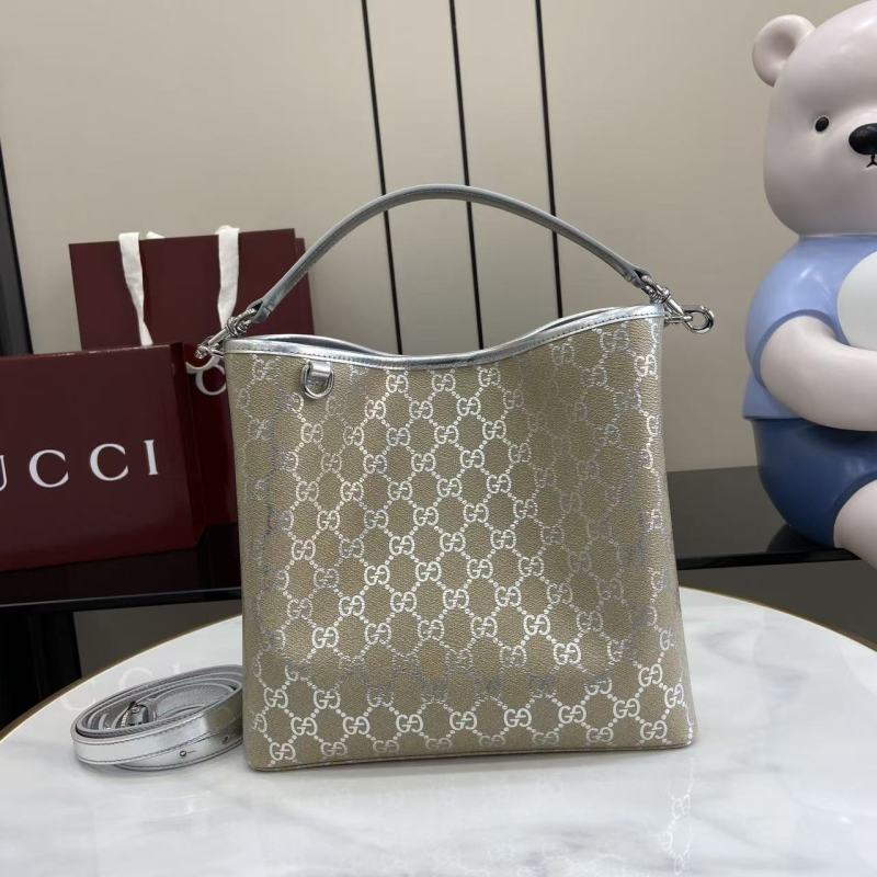 Сумка Gucci с монограммой