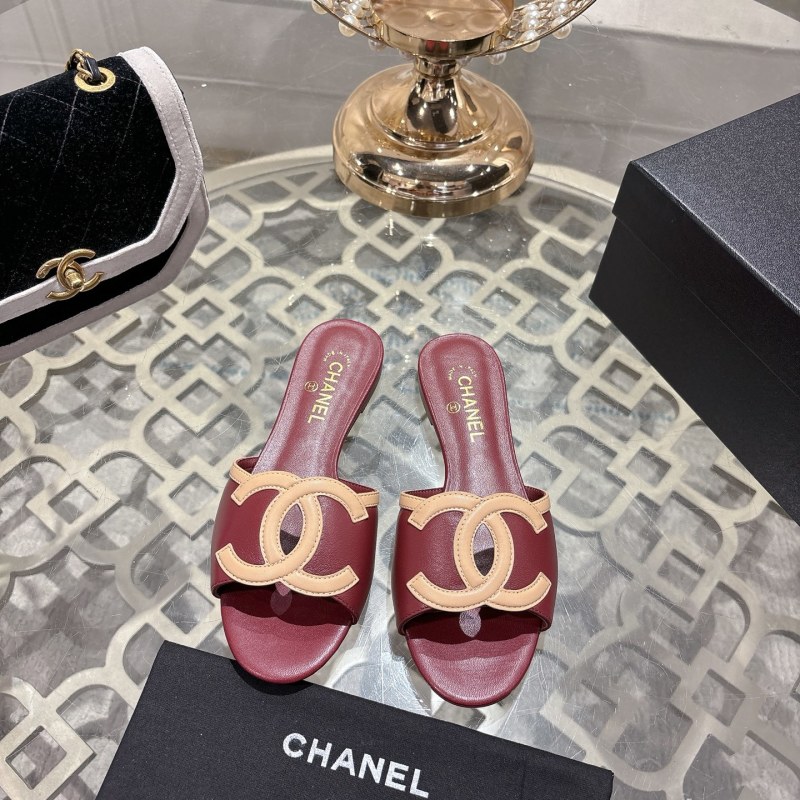 Женские шлёпанцы Chanel с двойным C