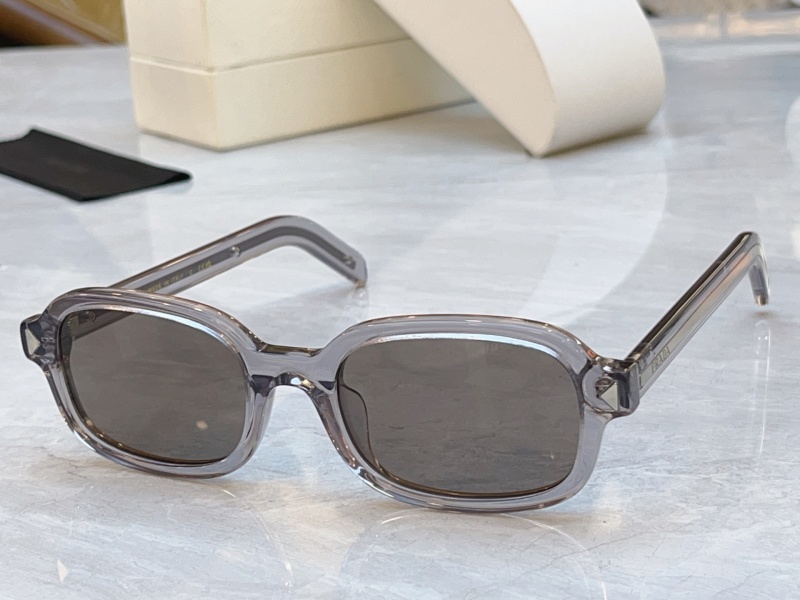 Солнечные очки Prada PR 2201S