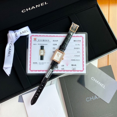 Часы Chanel