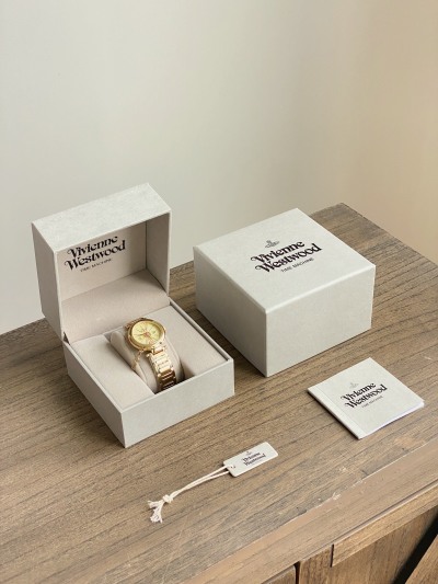 Часы Vivienne Westwood
