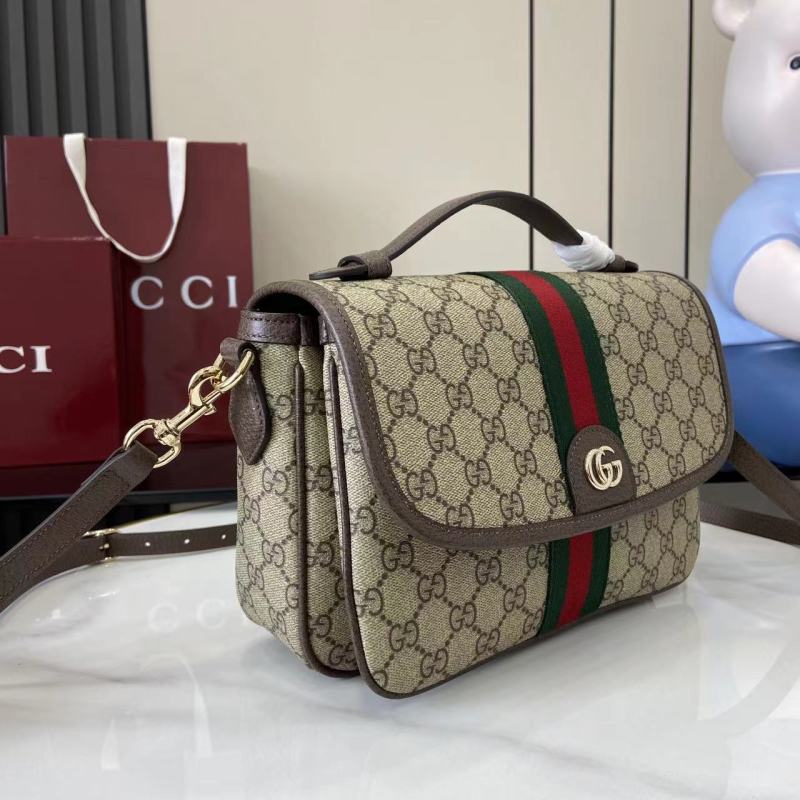 Сумка Gucci с монограммой и ремешком