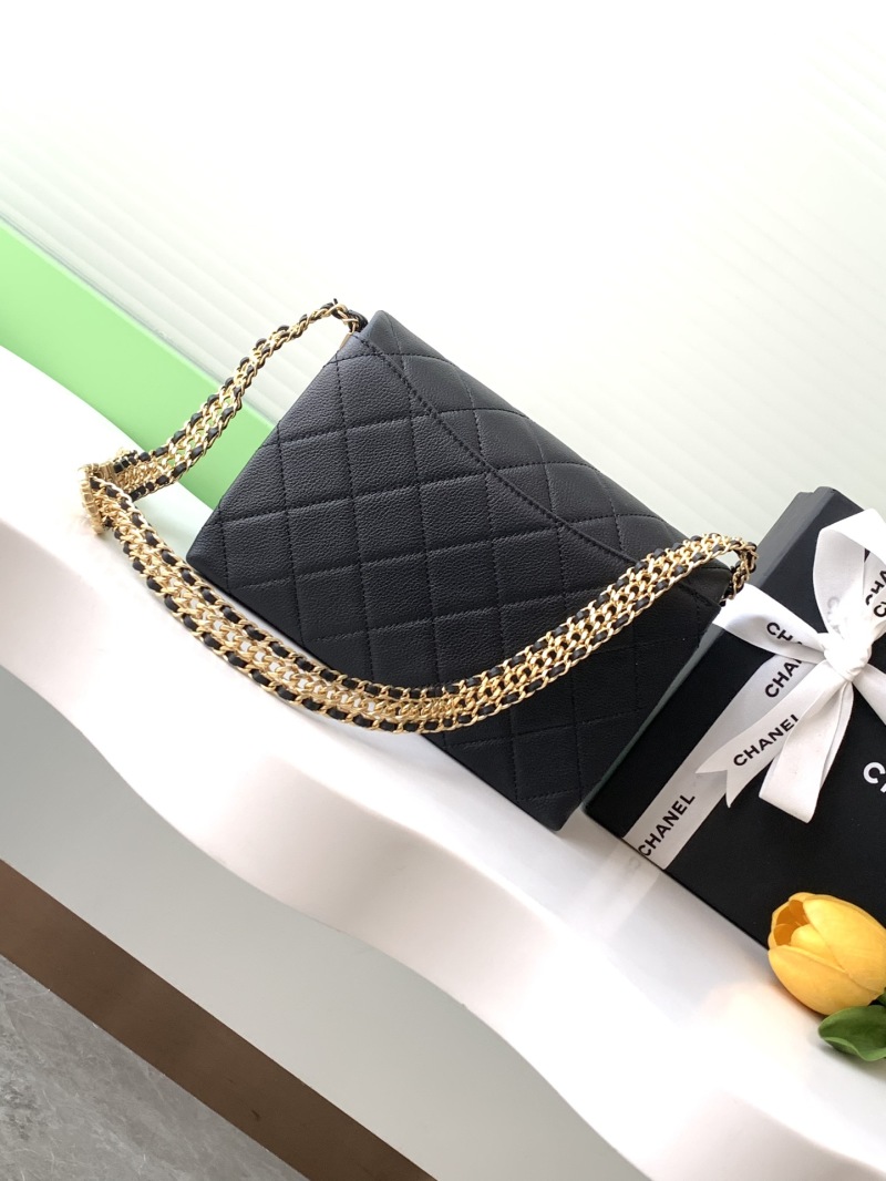 Черная квадратная сумка из натуральной кожи с цепочкой Chanel
