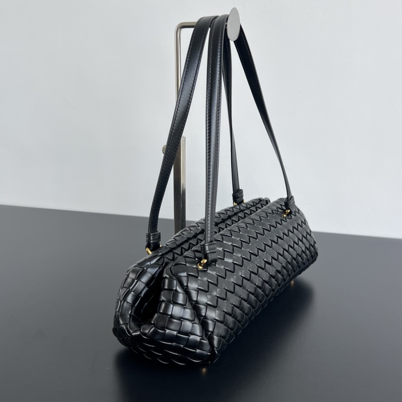Черная плетеная сумка через плечо Bottega Veneta