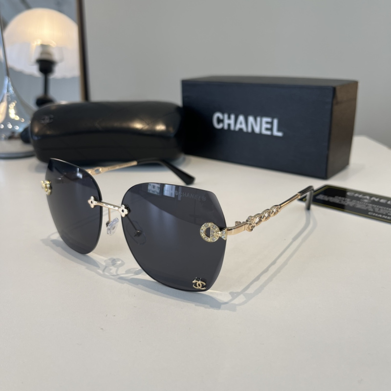 Солнечные очки Chanel модель 17165