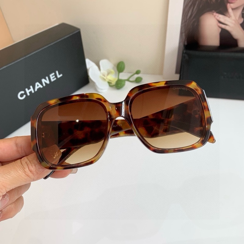 Chanel Квадратные солнцезащитные очки
