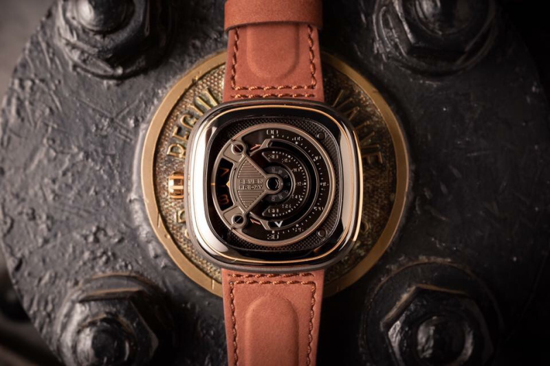 Часы SevenFriday