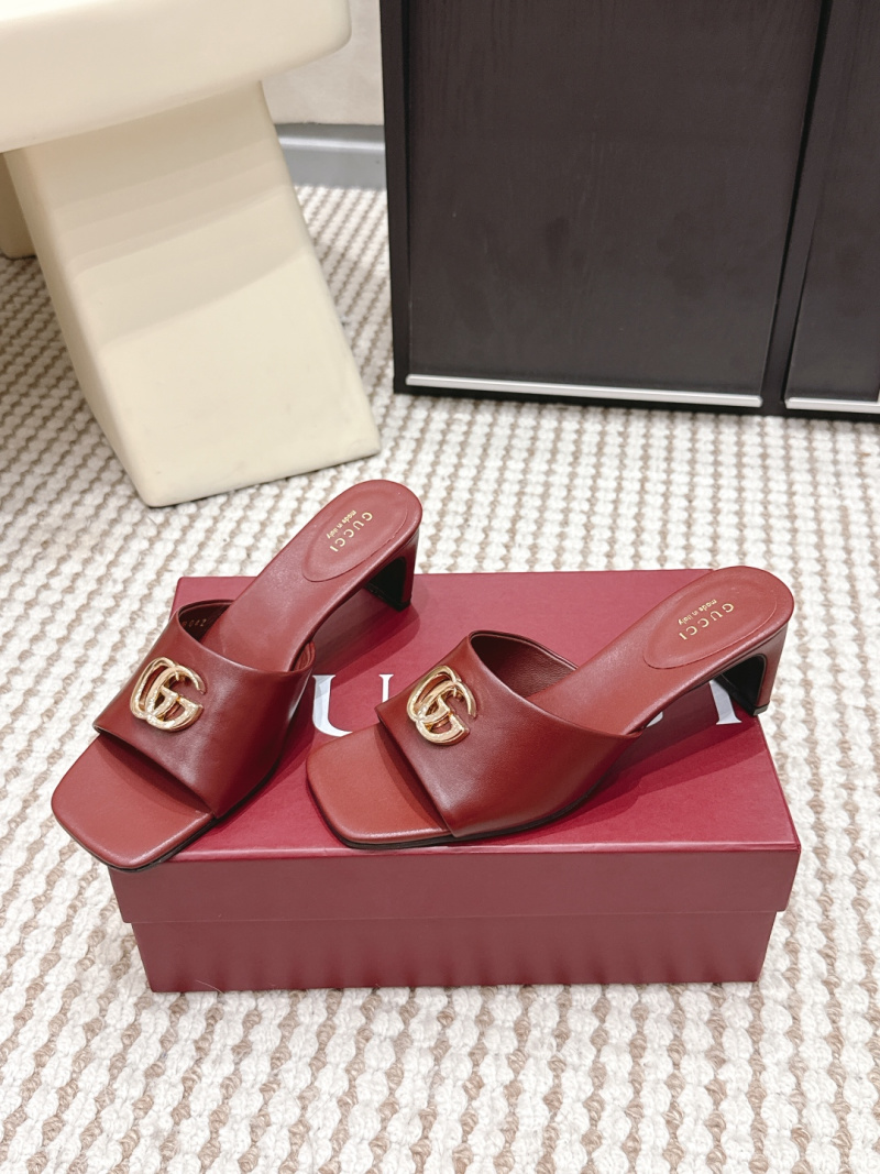 Женские босоножки Gucci GG Metal Slide с пряжкой