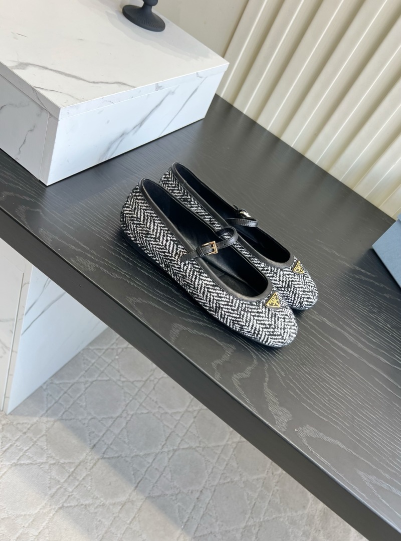 Балетки Prada