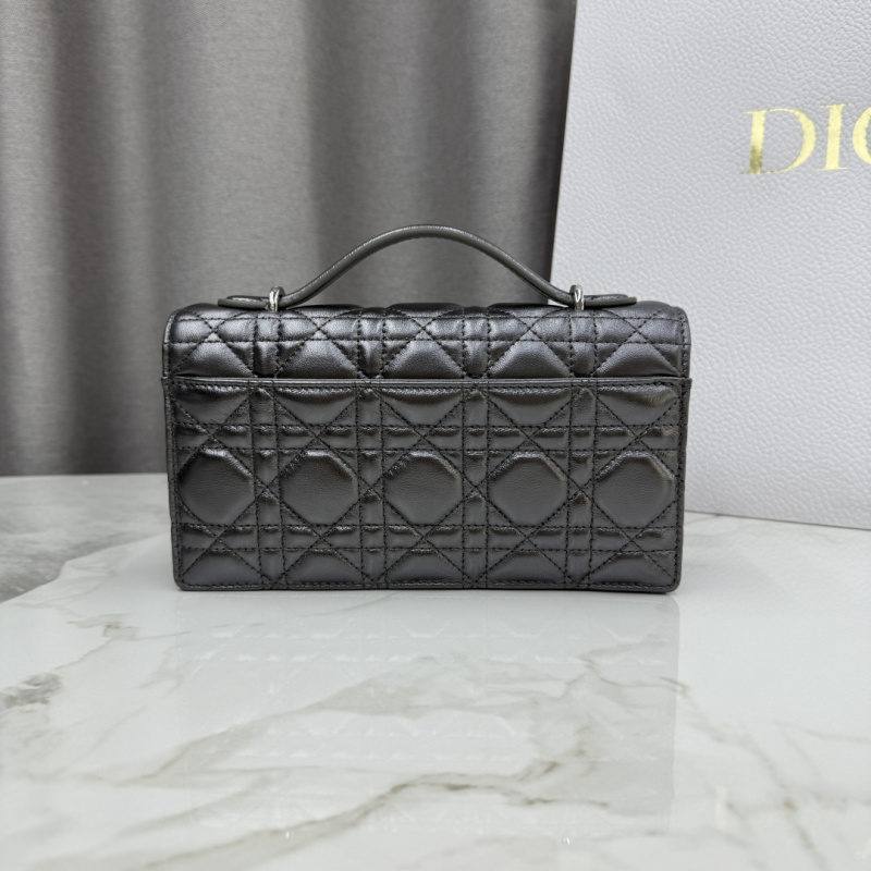 Мини сумка Dior с цепочкой и ручкой