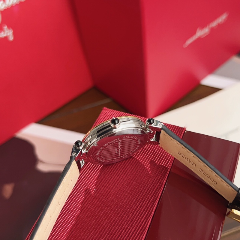 Часы Ferragamo