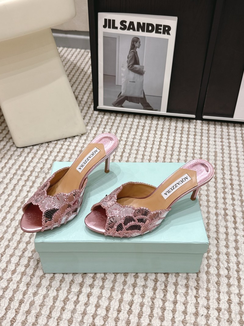 Розовые босоножки Aquazzura