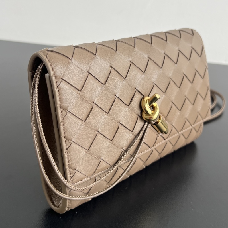 Женская плетеная сумка Bottega Veneta Andiamo