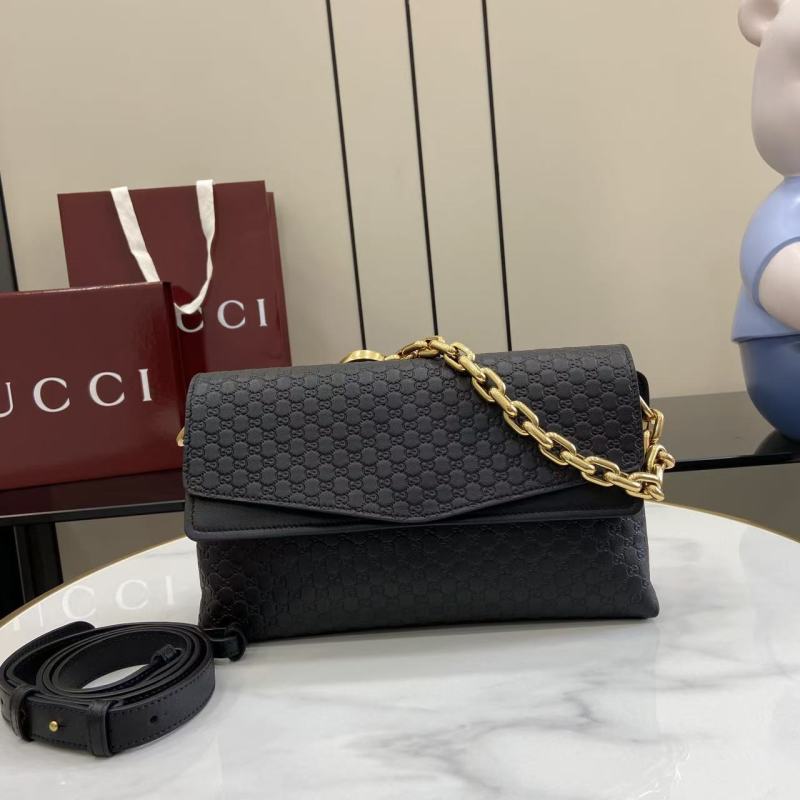 Сумка-кроссбоди Gucci с цепочкой